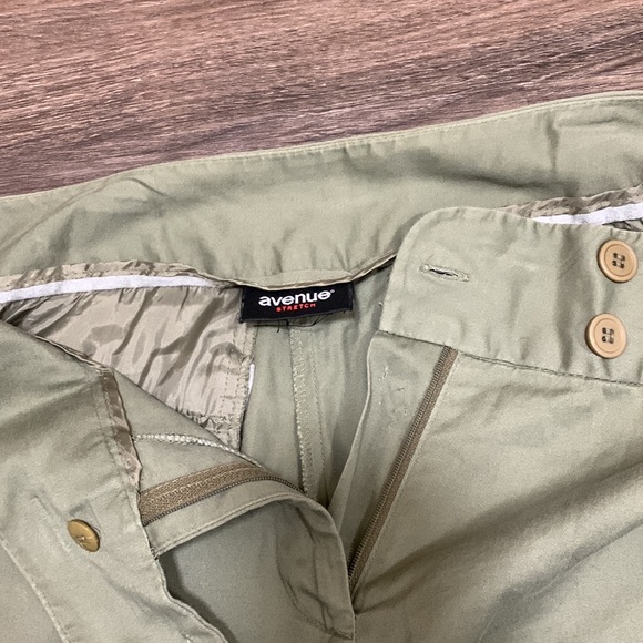 AVENUE olive green casual cropped pants, size 16 - Picture 4 of 6